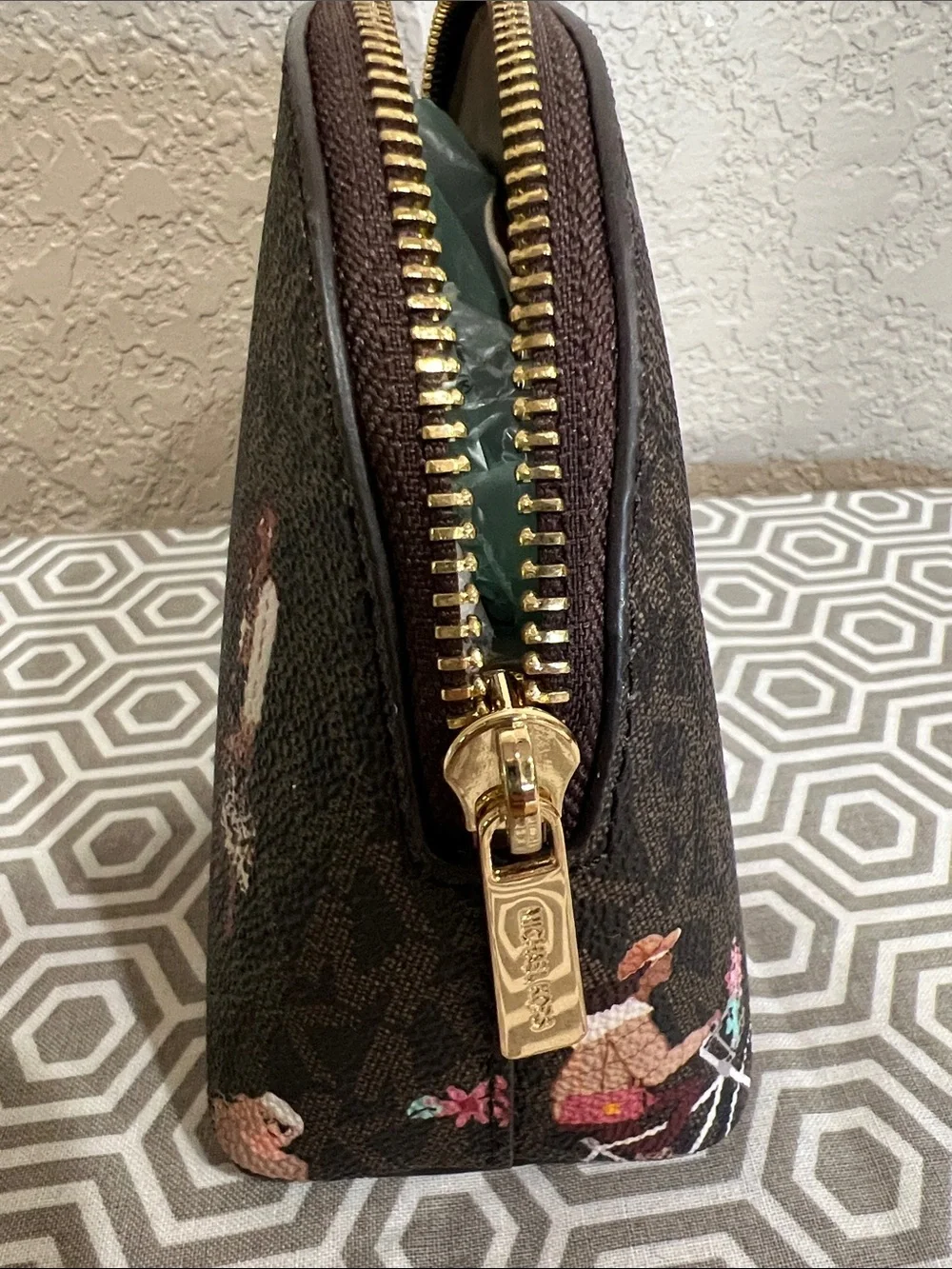Michael Kors Jet set multi Brown JST LG travel Signature Pouch